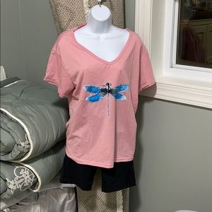 Rich pink v neck T with the softest cotton.